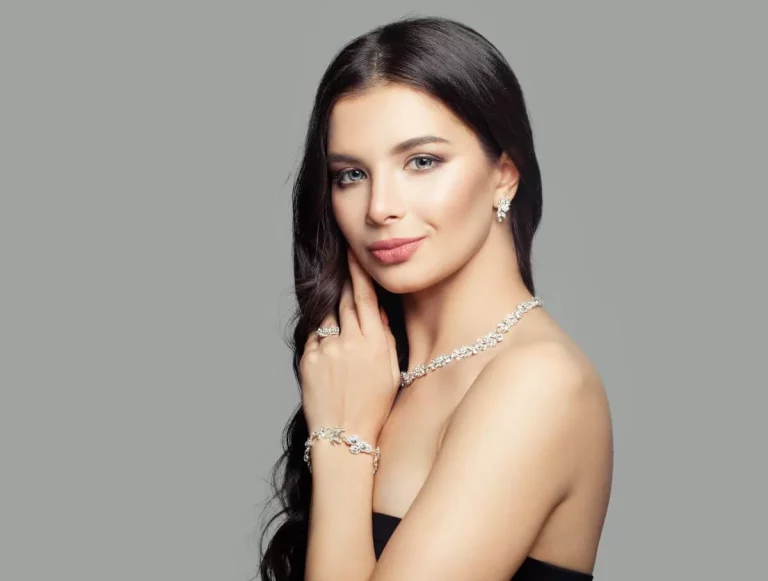woman wearing a diamond bracelet jpg