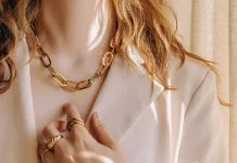 How to Choose the Right Accessories for Your Outfits