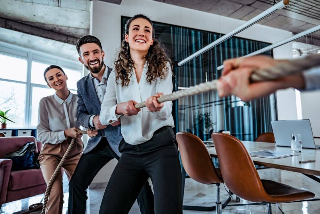Teamwork Robe Top Tips on What to Wear to Your Company’s Team-Building Event | Fast ...